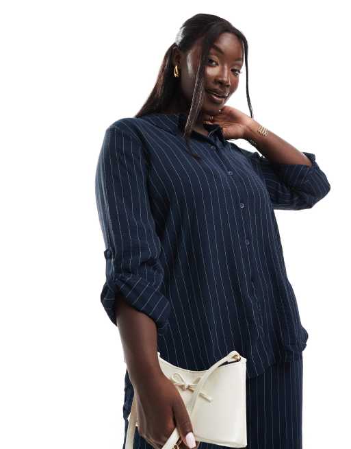 Vero Moda Curve – Oversize-Hemd mit Nadelstreifen in Marineblau, Kombiteil