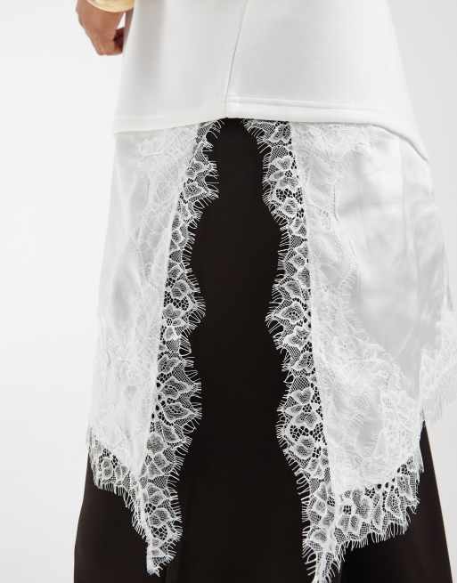 Vero Moda Curve oversized asymmetric t-shirt with lace trim in white, 3 of 4