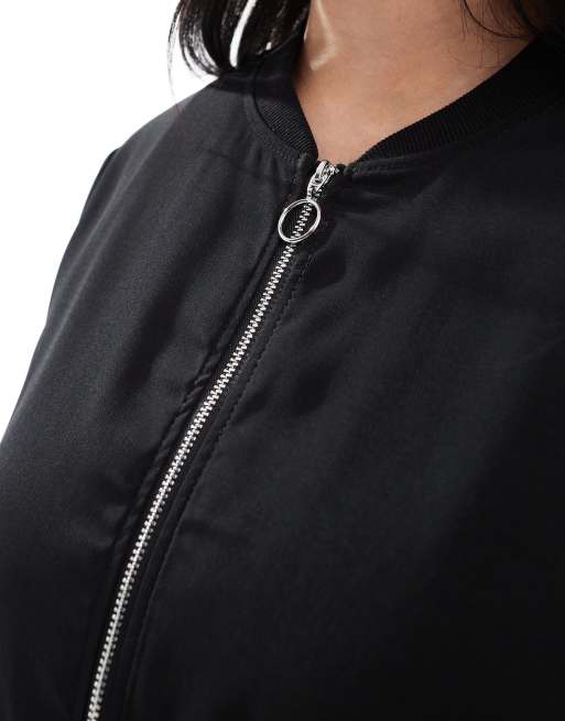 Vero Moda Curve oversized bomber jacket in black, 3 of 4
