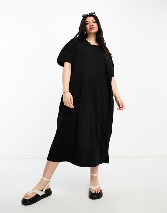 https://images.asos-media.com/products/vero-moda-curve-oversized-t-shirt-maxi-dress-in-black/204532226-4?$n_550w$&wid=550&fit=constrain