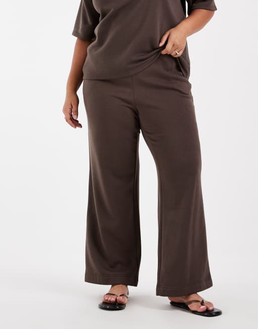 Vero Moda Curve - Pantalon de jogging ample d'ensemble noué à la taille - Marron chocolat, 3 de 5