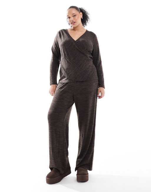Vero Moda Curve - Pantaloni a fondo ampio in jersey color cioccolato mélange in coordinato