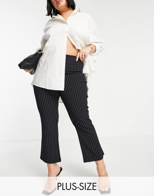Vero Moda Curve - Pantaloni a zampa gessati a vita alta