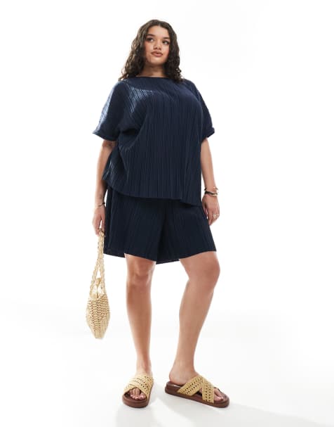 Vero Moda Curve - Plissé shorts in marineblauw, deel van co-ord set - view 1