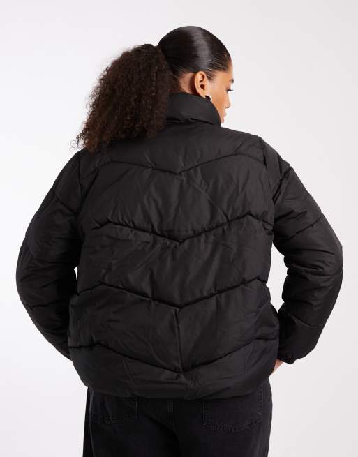 Vero Moda Curve puffer jacket in black, 4 of 4