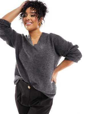 Vero Moda Curve – Pullover in Grau meliert mit V-Ausschnitt