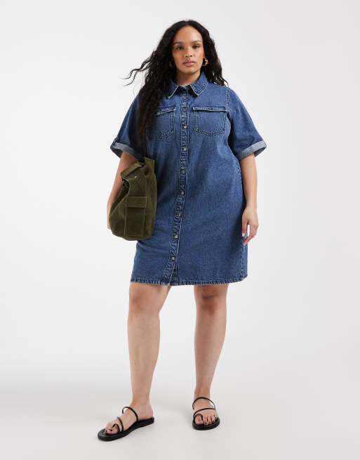 Vero Moda Curve - Robe courte boutonnée en jean à manches courtes - Bleu moyen délavé, 2 de 4
