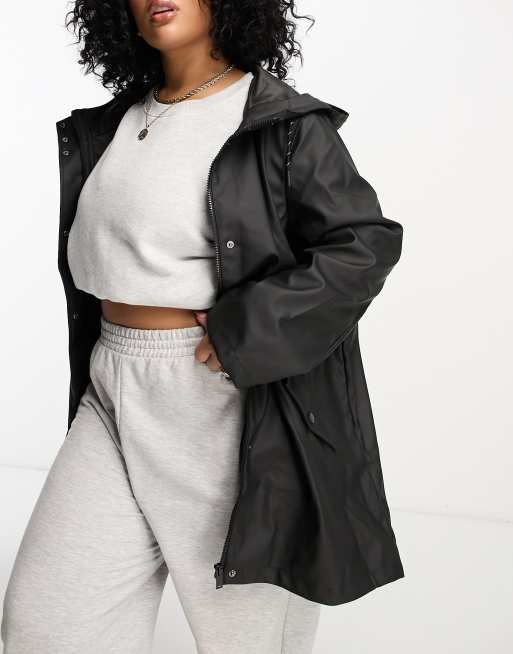Vero Moda Curve rubberized hooded raincoat in black, 2 of 4
