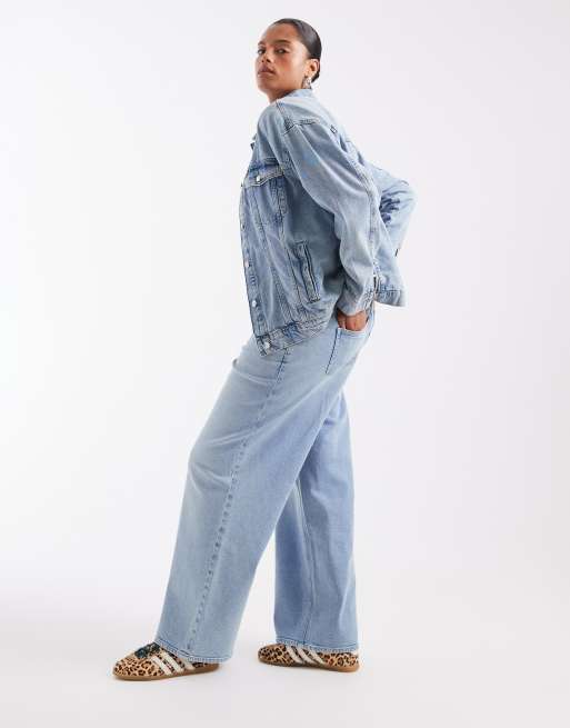 Vero Moda Curve Sandie Mid-Rise Wide-Leg Stretch-Jeans in hellblauem Denim, 2 von 5