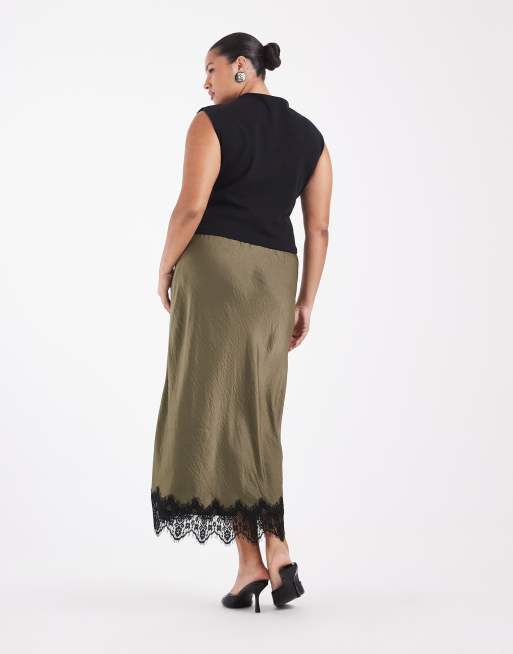 Vero Moda Curve satin midi skirt with lace detail hem in dark green, 3 of 5