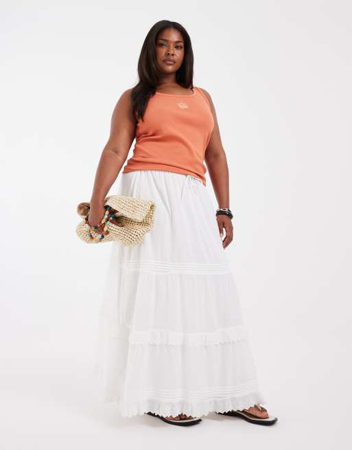 Vero Moda Curve scoop neck ribbed vest with sun embroidered graphic in orange, 2 of 4