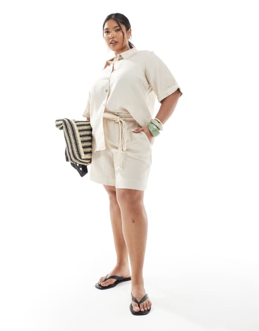 Vero Moda Curve - Short met gestrikte taille in havermout, deel van co-ord set