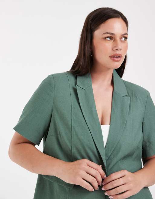 Vero Moda Curve short sleeve tailored blazer co-ord in laurel green, 3 of 4