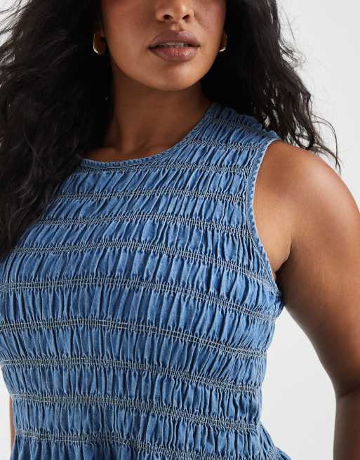 Vero Moda Curve sleeveless shirred denim midi dress in medium blue wash, 3 of 4