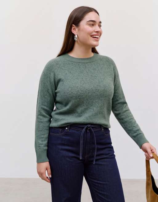 Vero Moda Curve soft crew neck knit sweater in green, 3 of 5