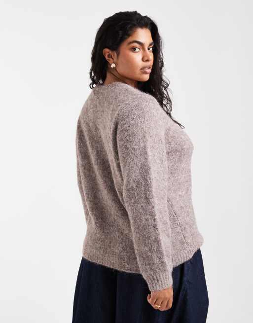 Vero Moda Curve soft fluffy knit o-neck cardigan in fossil melange, 4 of 4