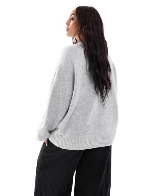 Vero Moda Curve soft o-neck oversized jumper in light grey melange, 2 of 4