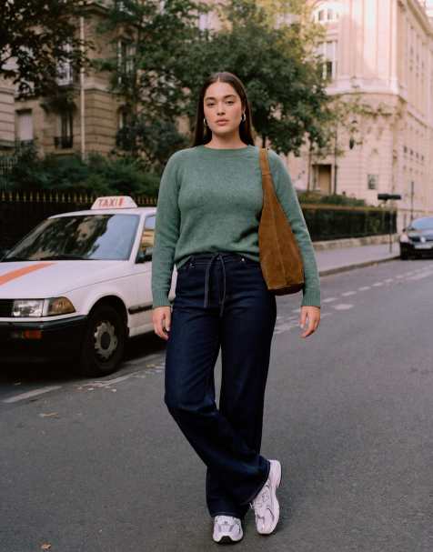 Vero Moda Curve soft round neck knit sweater in green - view 1