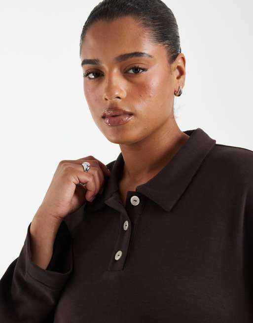 Vero Moda Curve supermjuk polo-sweat-topp i set i chokladbrun, 3 av 4