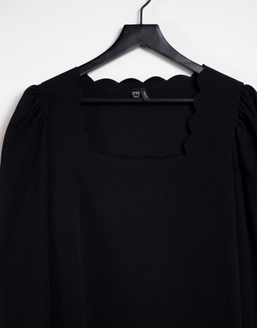 Vero Moda Curve – Svart långärmad topp med vågformad halsringning, 4 av 4