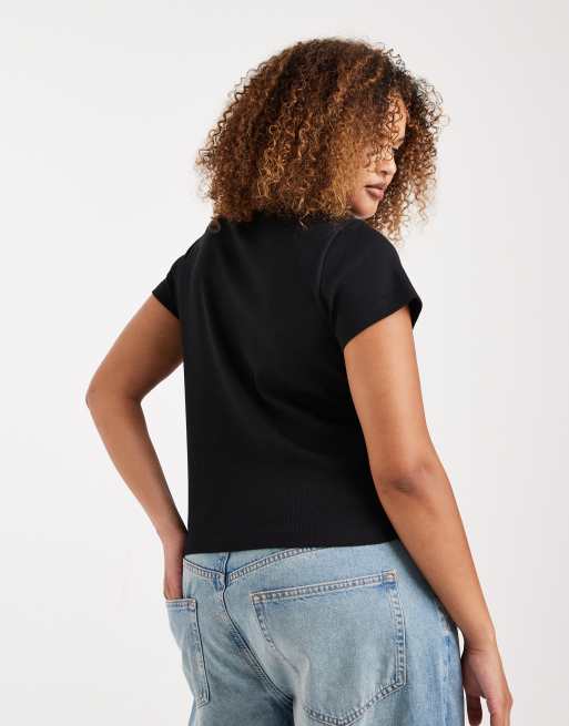 Vero Moda Curve – Svart, ribbad t-shirt med rund halsringning, 4 av 4