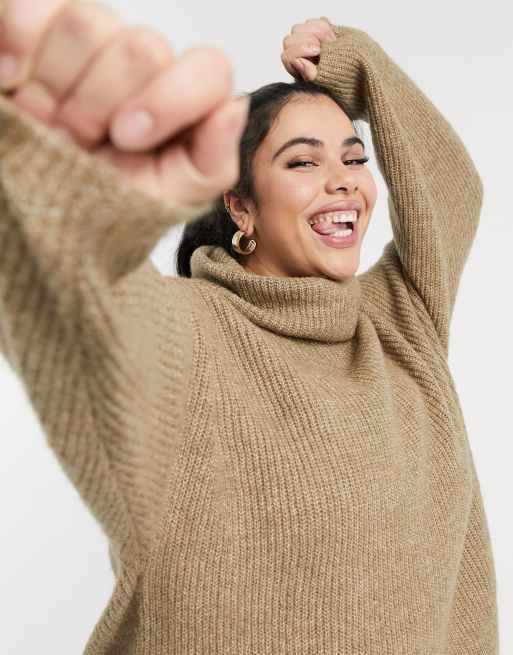 Vero Moda Curve sweater with roll neck in beige, 3 of 4