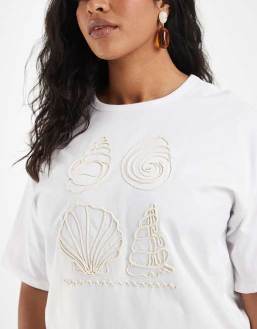 Vero Moda Curve - T-shirt a maniche corte bianca con ricami di conchiglie, 3 di 4