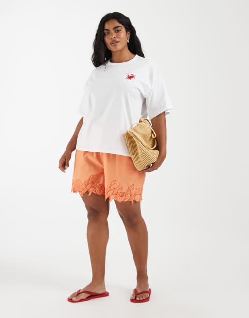 Vero Moda Curve – T-Shirt in Weiß mit Krabben- und Perlendetail, 3 von 4