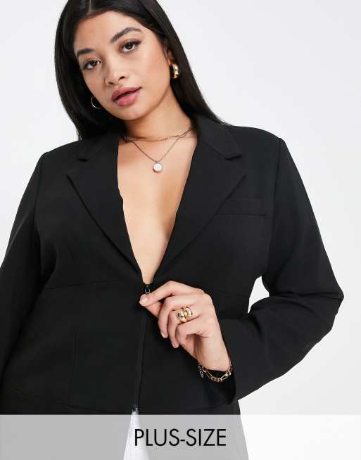 Vero Moda Curve tailored waisted blazer with zip front in black, 4 of 4