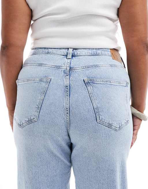 Vero Moda Curve Tessa wide leg jeans in light blue wash, 4 of 5
