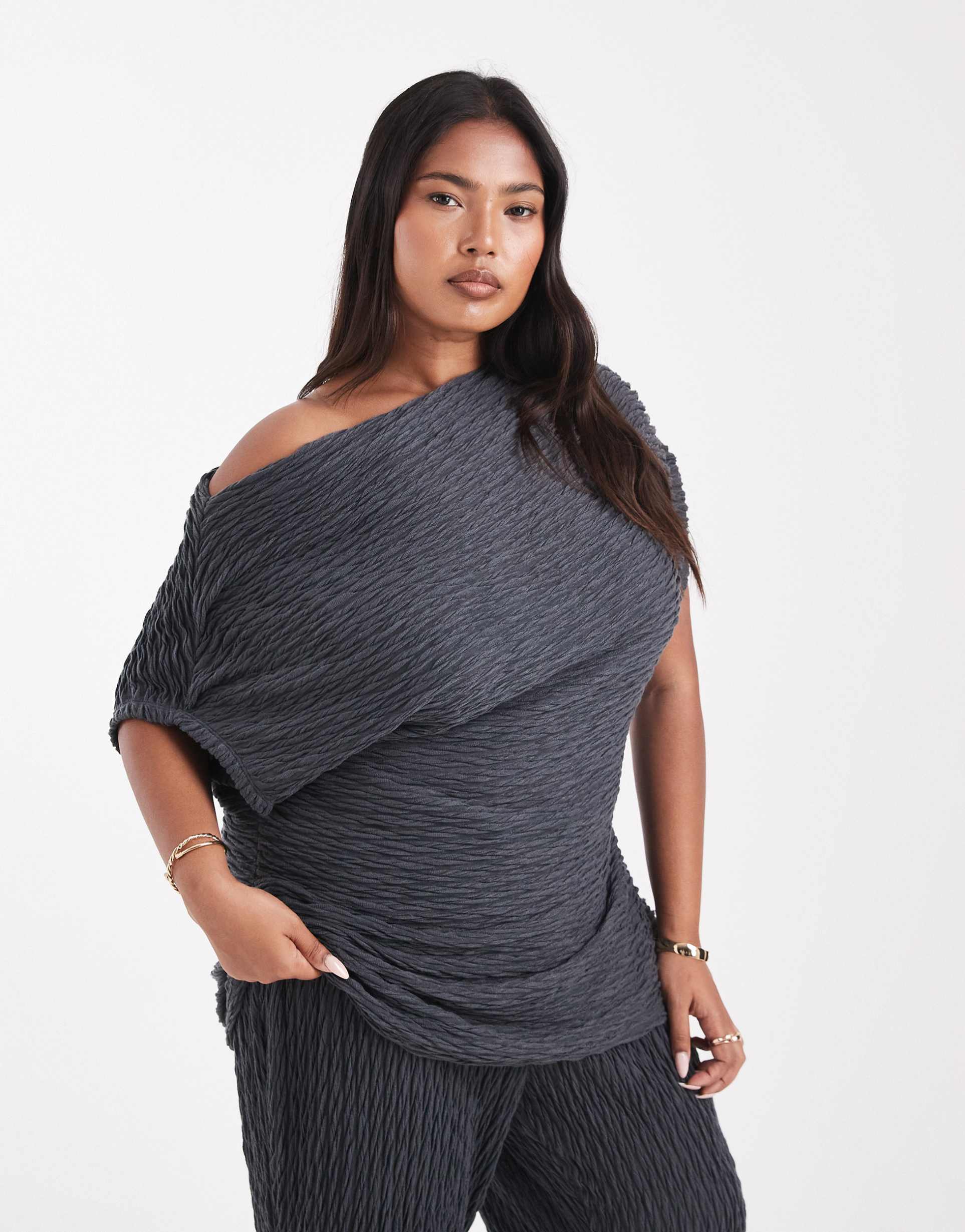 vero moda curve textured jersey off shoulder drapey top in asphalt gray - part of a set