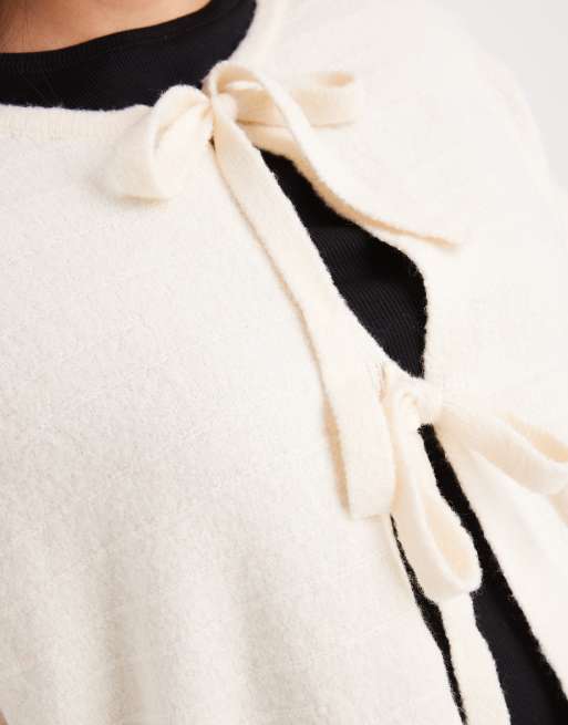 Vero Moda Curve tie front cardigan in cream, 2 of 4