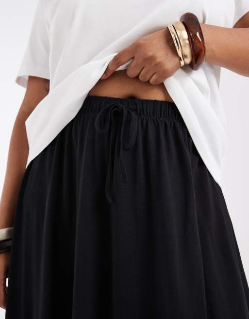 Vero Moda Curve tie waist jersey tiered boho maxi skirt in black, 2 of 5