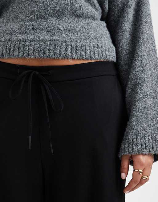 Vero Moda Curve tie waist jersey wide leg trouser in black, 3 of 5