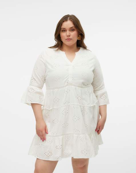 Vero Moda Curve Top in white - view 1