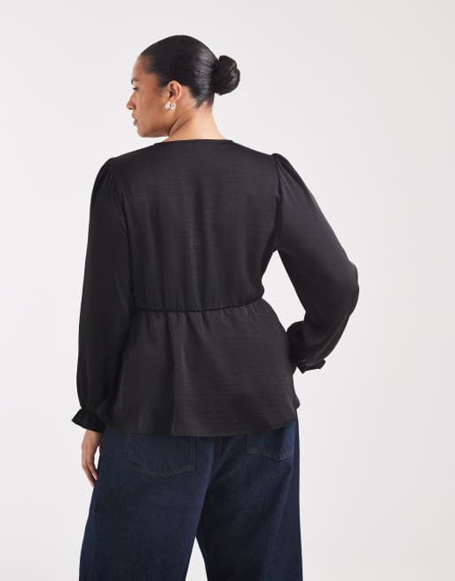 Vero Moda Curve v-neck wrap front top in black, 4 of 4