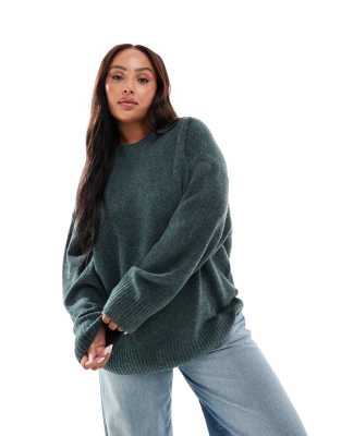 Vero Moda Curve - Weicher Oversize-Pullover in Balsamgrün mit O-Ausschnitt