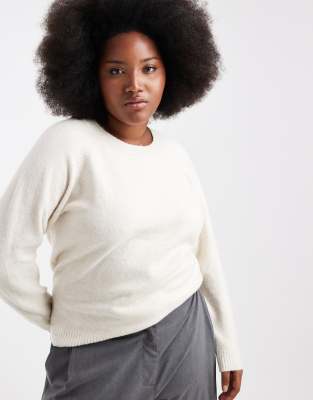 Vero Moda Curve - Weicher Strickpullover in Cremeweiß mit Rundhalsausschnitt-Schwarz