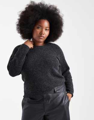 Vero Moda Curve - Weicher Strickpullover in Schwarz mit Rundhalsausschnitt