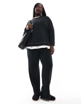 wide leg sweatpants in black - part of a set