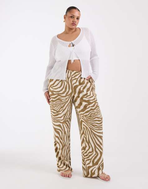 Vero Moda Curve wide leg textured jersey trouser in birch abstract print - view 1