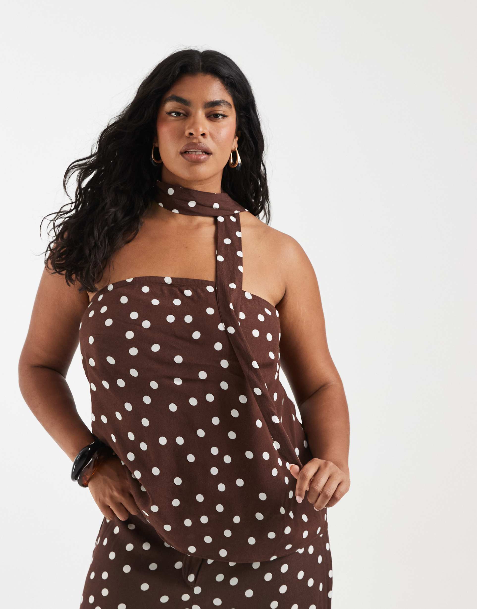 vero moda curve woven bandeau top with scarf detail in chocolate and white polka dot print - part of a set