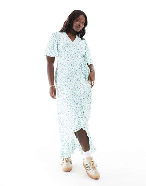 Vero Moda Curve wrap front maxi dress in light blue floral - view 1