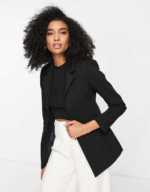 Vero Moda – Czarna dopasowana marynarka z zamkiem z przodu