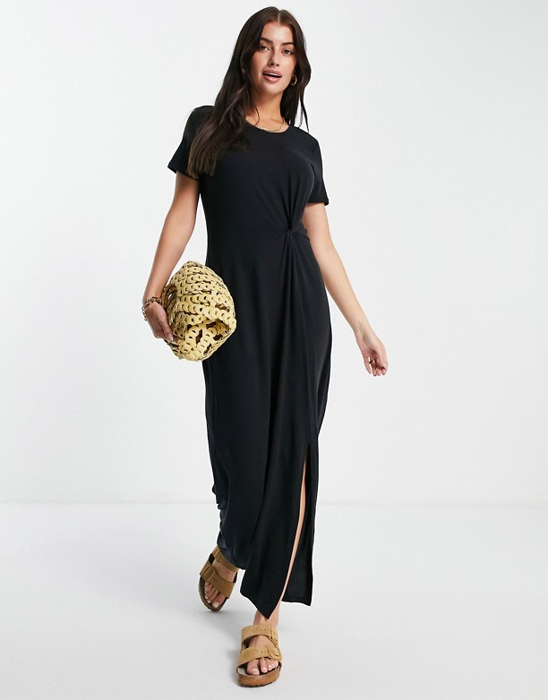 Vero Moda – Czarna sukienka T-shirtowa midi ze skręconym motywem ozdobnym Black Seksowny 