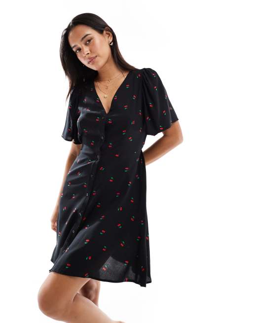 Vero Moda – Czarna zapinana na guziki sukienka mini typu skater we wzór w wisienki