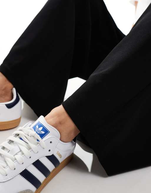 Vero Moda – Czarne spodnie z dżersejowej krepy z bardzo szerokimi nogawkami, 2 z 5