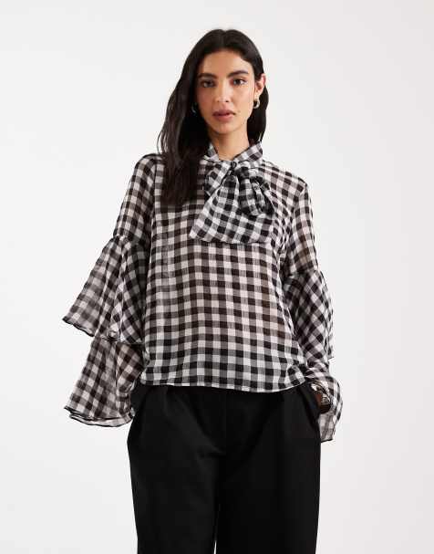 Vero Moda – Czarno-biała bluzka w kratkę vichy z wiązanym dekoltem i warstwowymi mankietami - view 1
