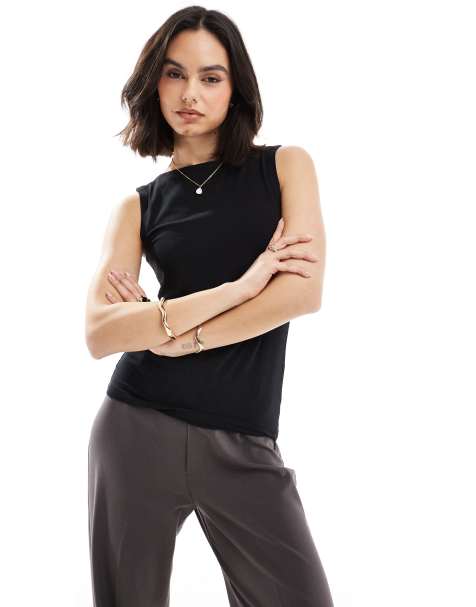 Vero Moda – Czarny dżersejowy top bez rękawów z dekoltem w łódkę - view 1