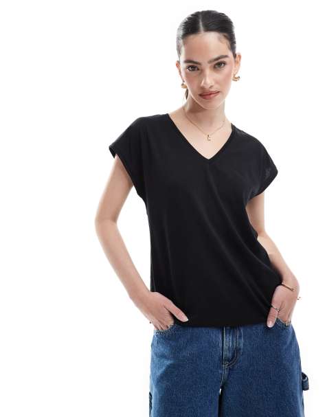 Vero Moda – Czarny luźny T-shirt oversize z dekoltem w szpic - view 1
